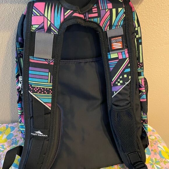 High Sierra 80’s Themed Vintage Backpack - Picture 6 of 16